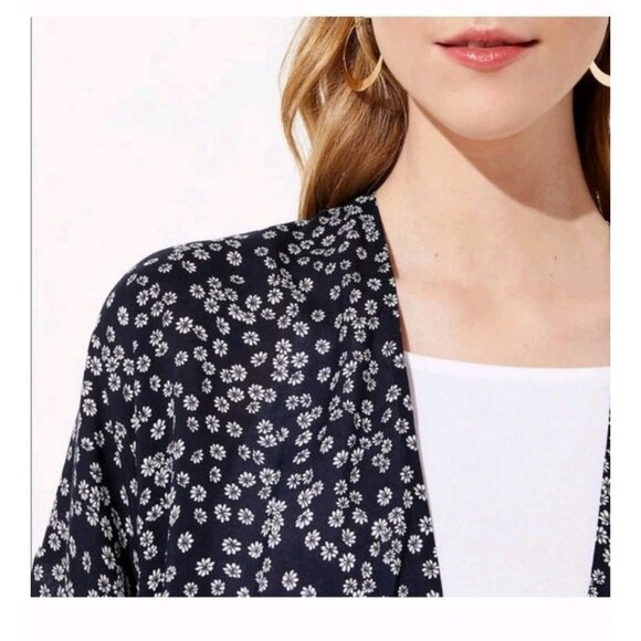 Loft Kimono Womens Sz M/L  Blue Floral Print Open Front  NWT - Picture 2 of 6